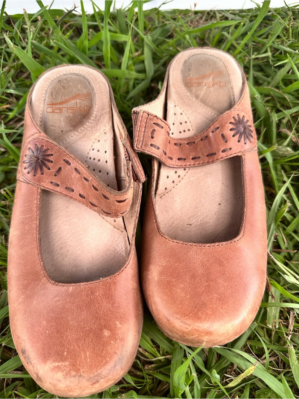 Dansko Brown Leather Mary Jane Clogs – Used
